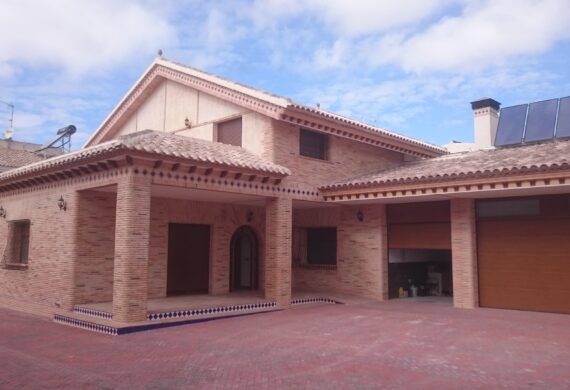 VIVIENDA UNIFAMILIAR