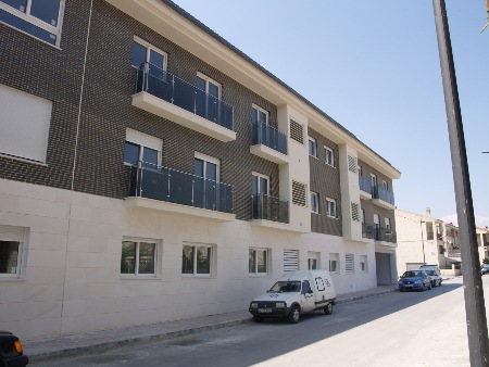 PROMOCION DE 27 VIVIENDAS